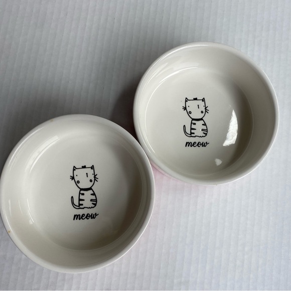 Cat Bowls Signature MEOW Peach White Ceramic Kitty Food Drink EUC 4.5” - Picture 2 of 16
